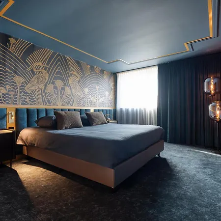 Der Valk Congres Отель 4*