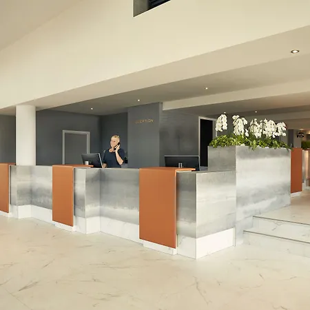 Hotel Der Valk Congres 4*