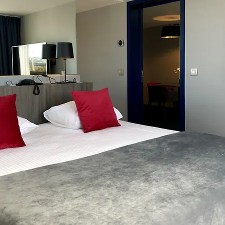 Hotel Der Valk Congres 4*