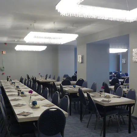Отель Der Valk Congres 4*