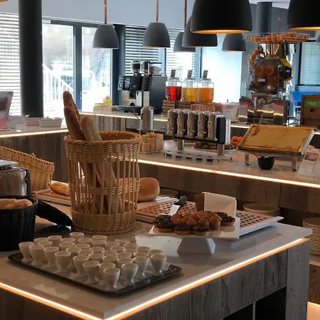 Hotel Der Valk Congres 4*