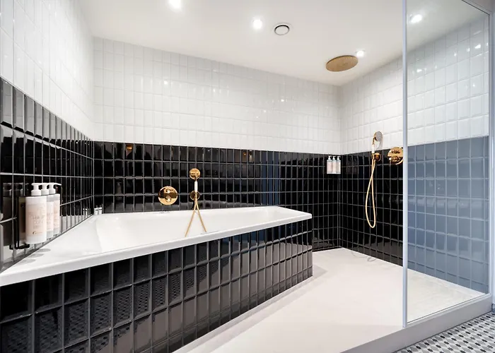 Szálloda Der Valk Congres 4*