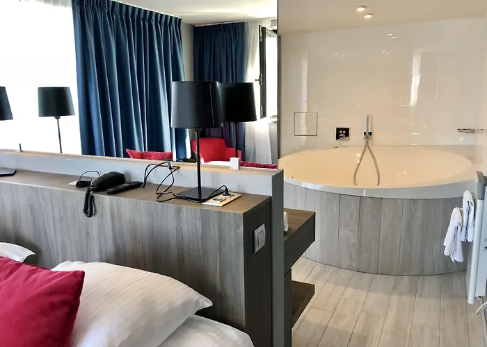 Szálloda Der Valk Congres