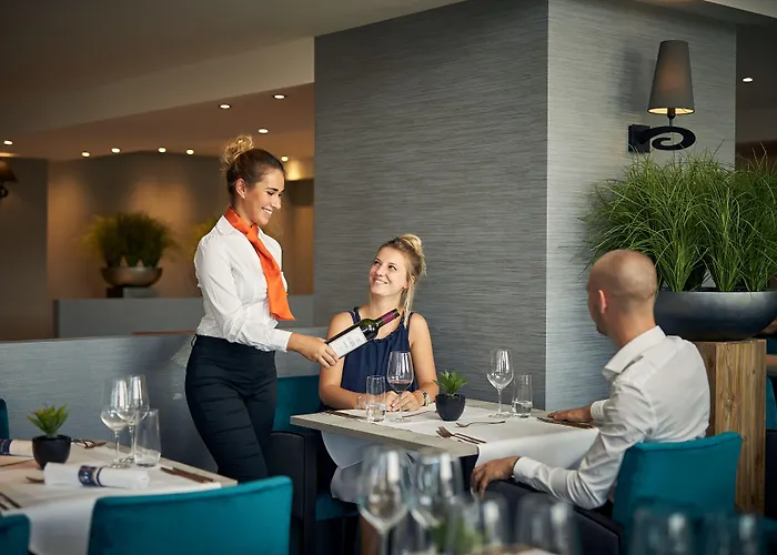 Szálloda Der Valk Congres