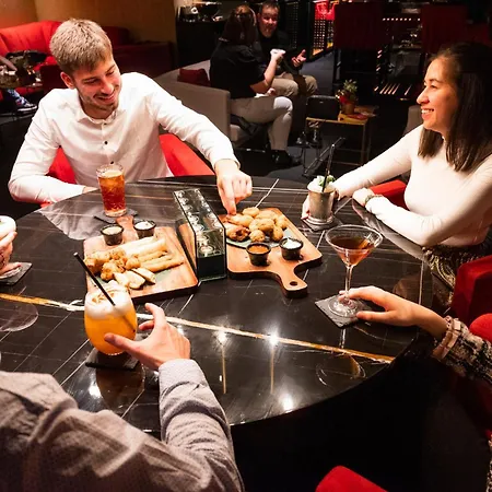 列日国会凡德瓦克酒店 酒店